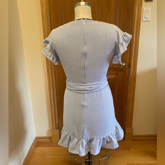 Michael Kors Women’s Blue/White Striped Ruffled Faux-Wrap Dress || Size: XXS - Picture 3 of 7